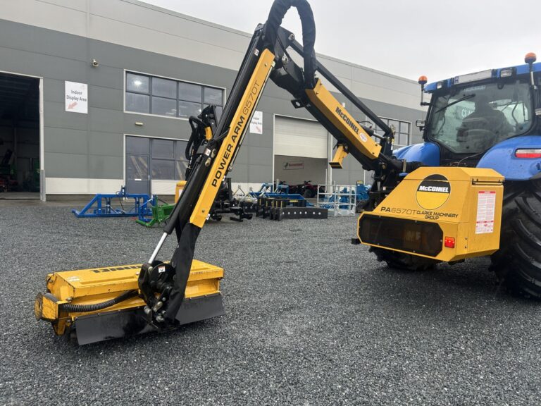 McConnel 6570T Hedgecutter