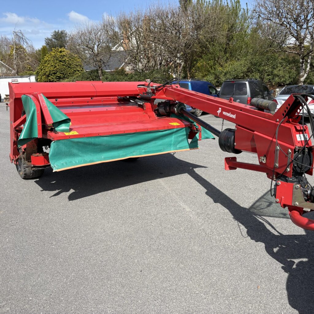 Kverneland 4328 9ft Trailed Mower