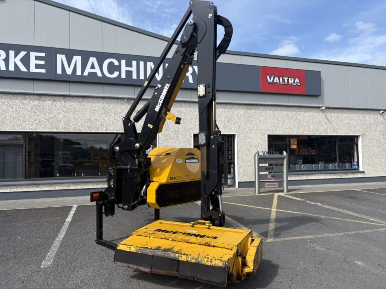 McConnel PA6570T Hedgecutter