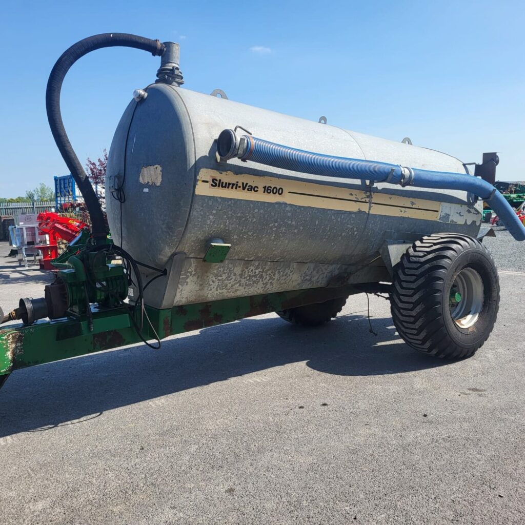 Major 1600 Gallon Tank