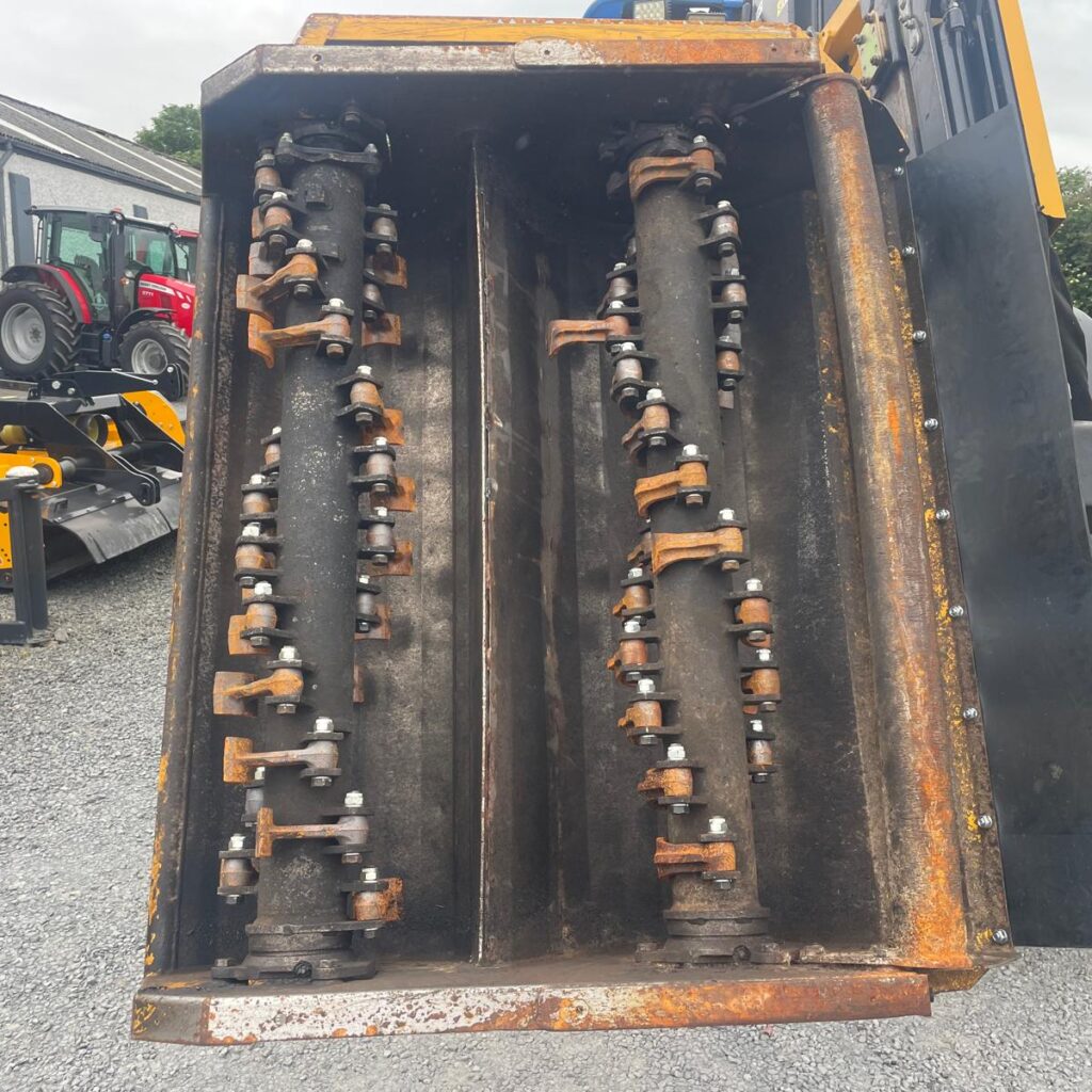McConnel PA7775T Hedgecutter