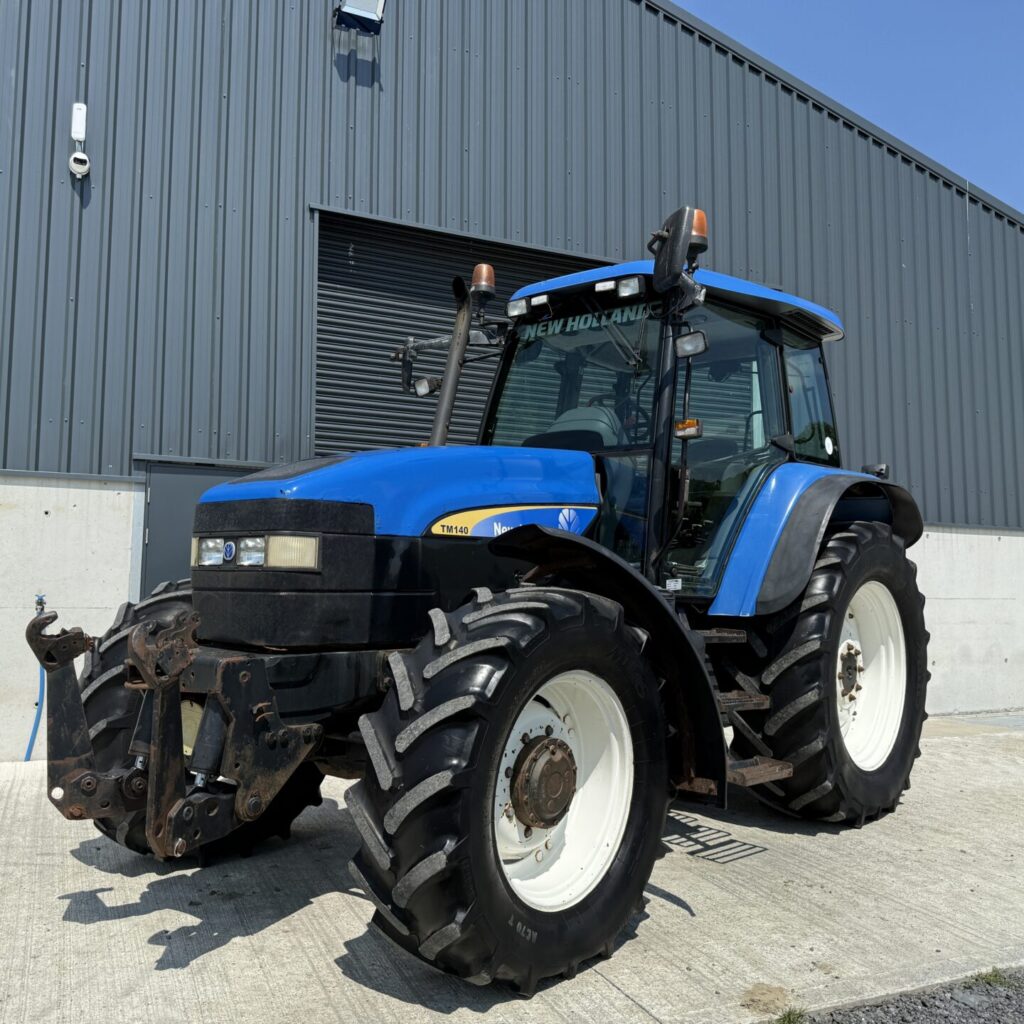 New Holland TM140