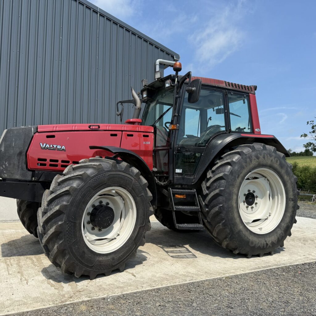 Valtra 8350
