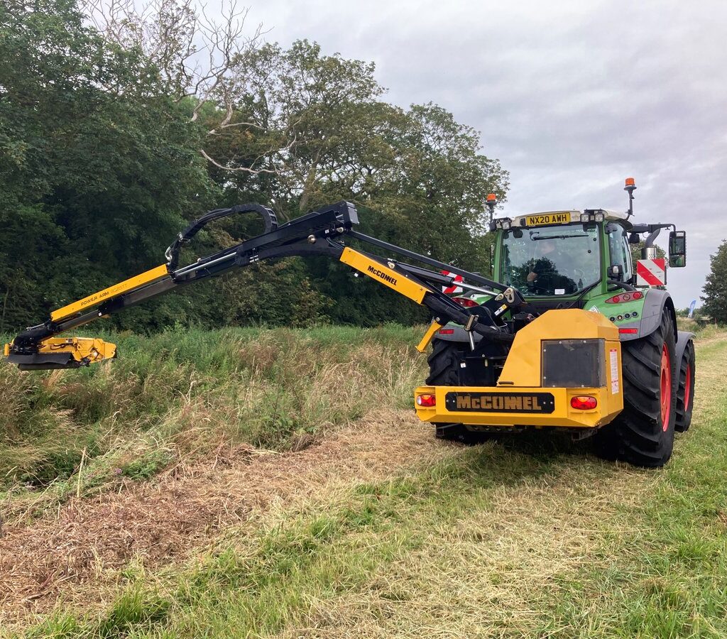 McConnel PA9085TT Hedgecutter