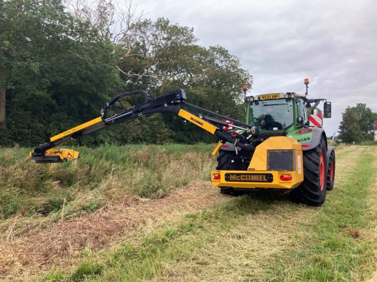 McConnel PA9085TT Hedgecutter
