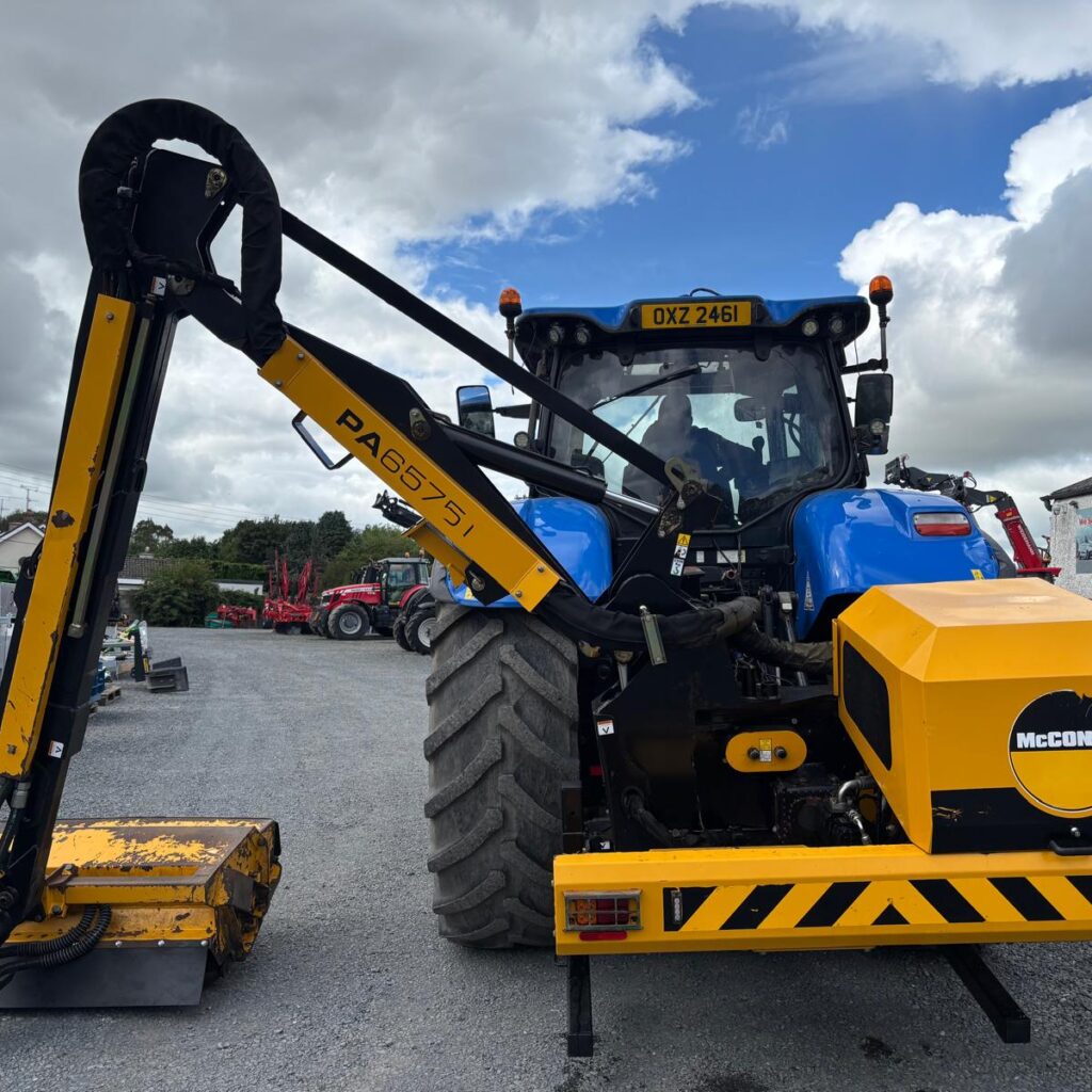 McConnel PA6575T Hedgecutter