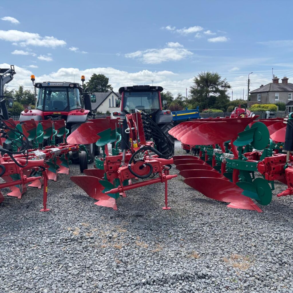 Kverneland 5 Furrow Reversible Plough
