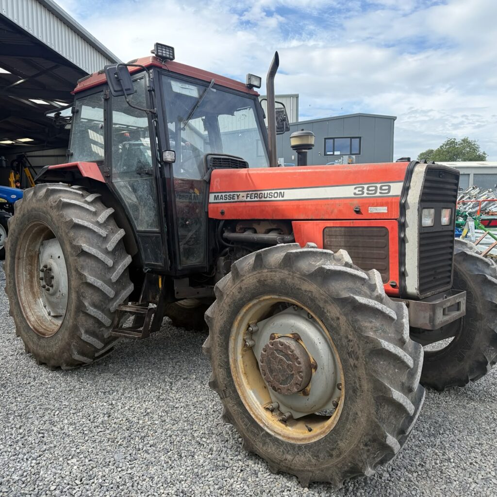 Massey Ferguson 399