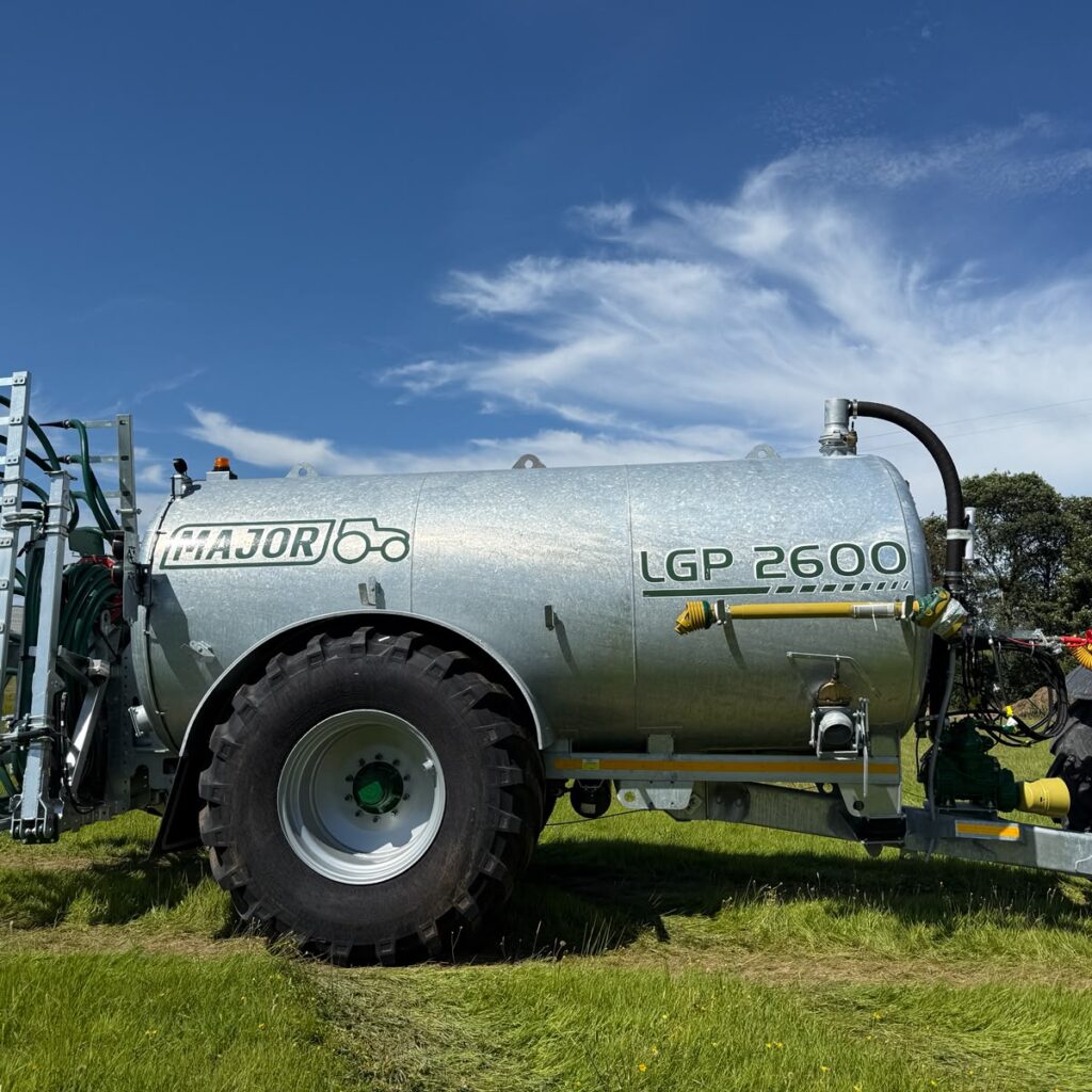Major 2600GL Tank