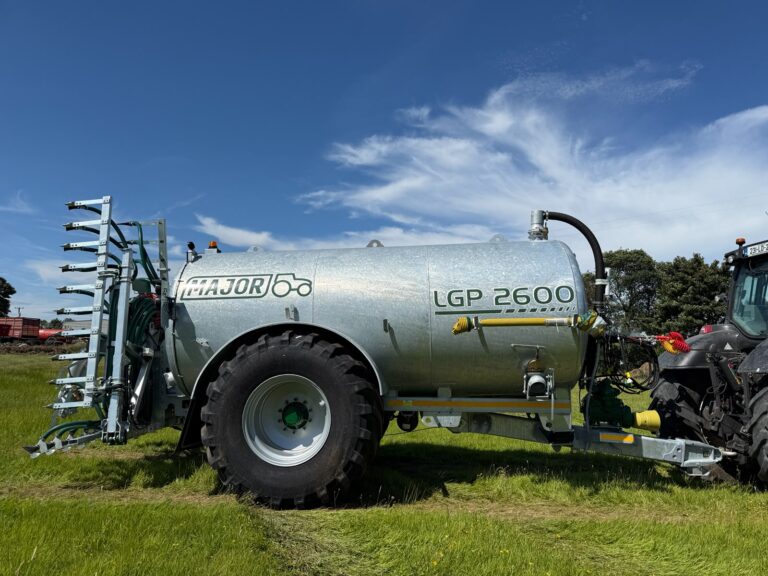 Major 2600GL Tank