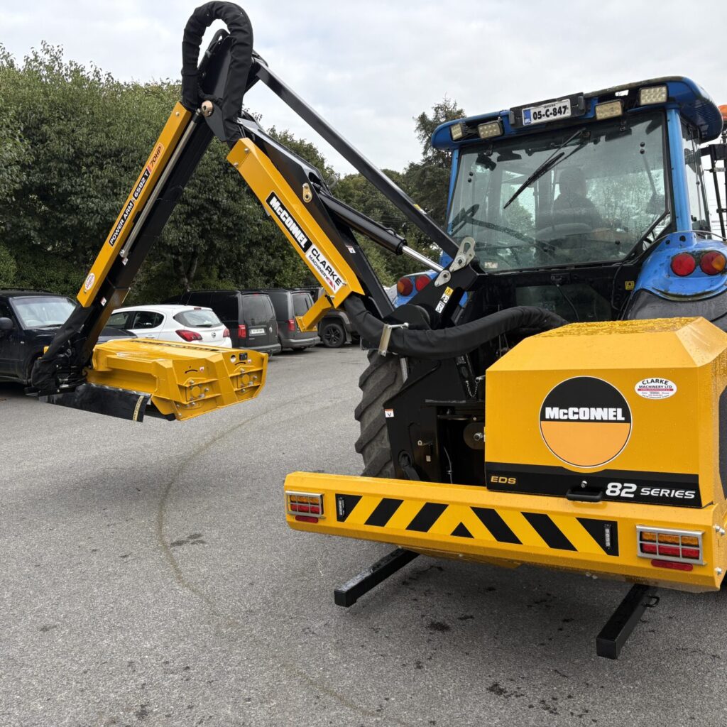McConnel 6582T Hedgecutter