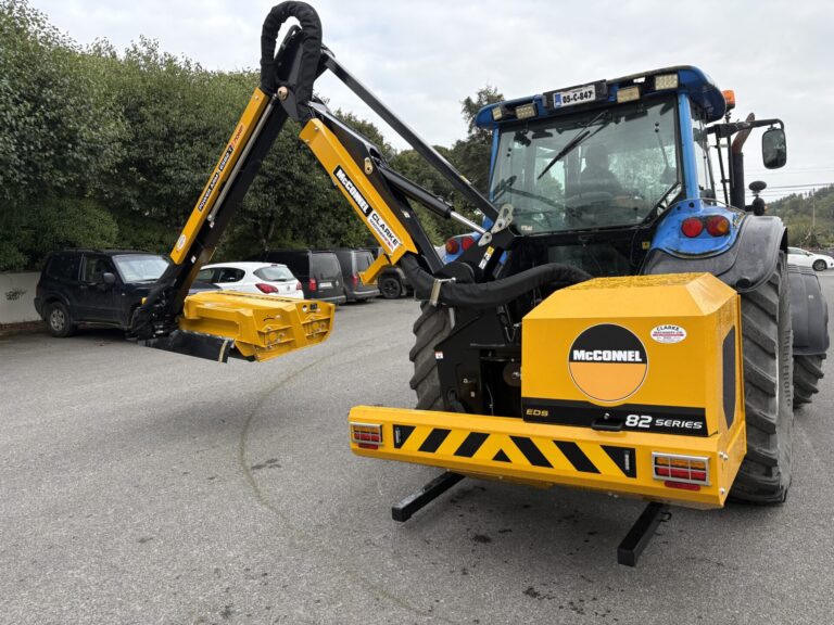 McConnel 6582T Hedgecutter