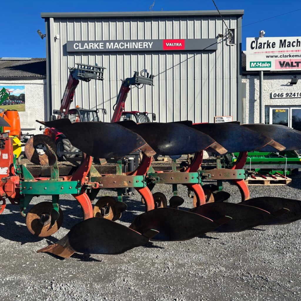 Kverneland 4 Furrow Reversible Plough